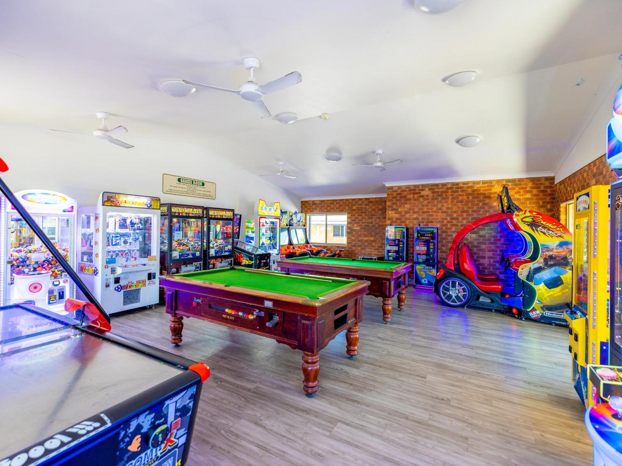 Nrma Blue Dolphin Yamba Holiday Resort Extérieur photo