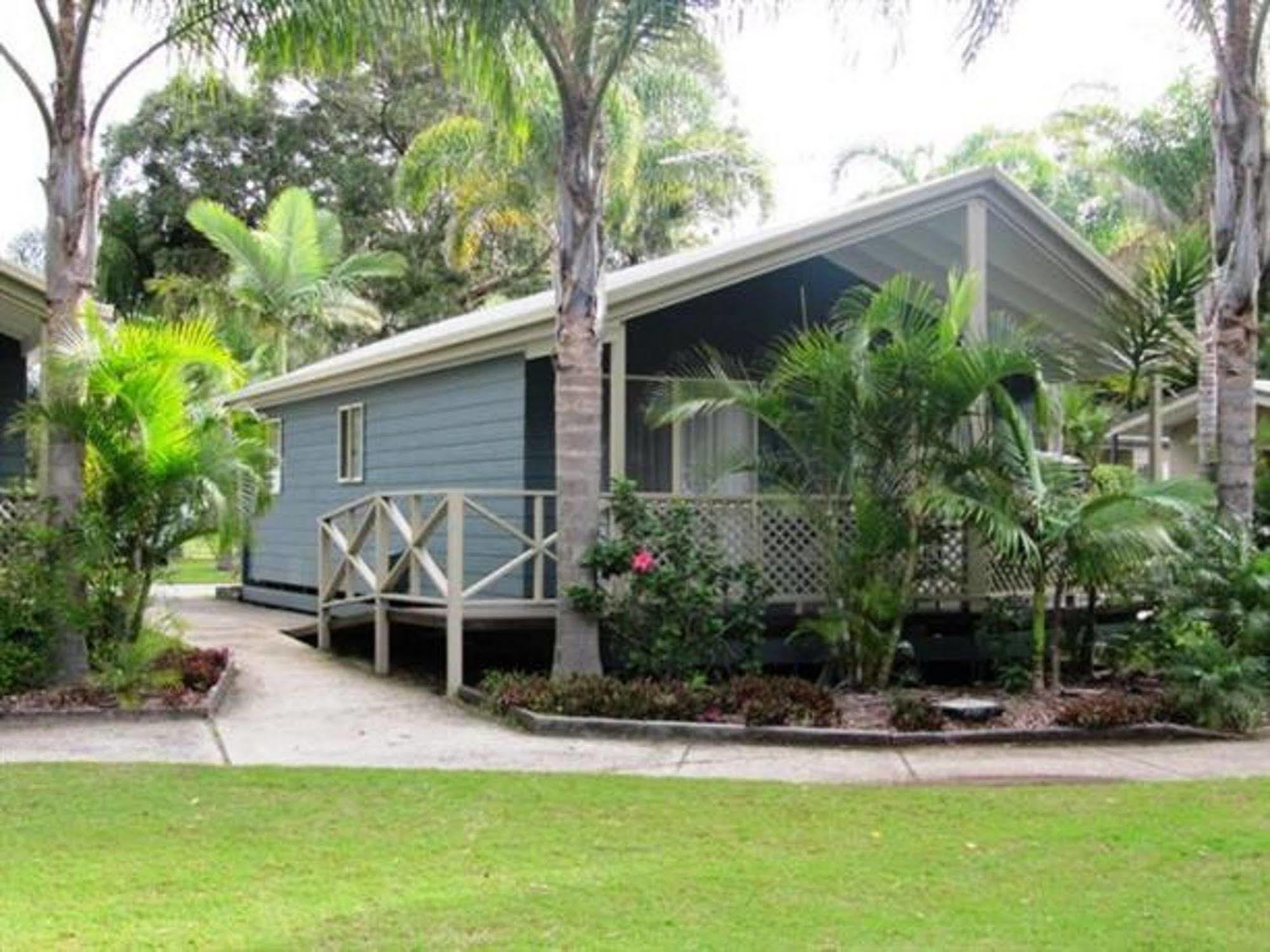 Nrma Blue Dolphin Yamba Holiday Resort Extérieur photo